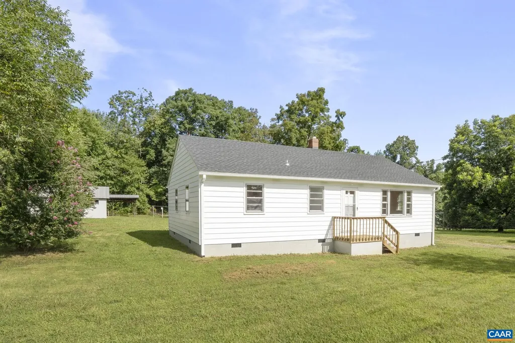 12395 Constitution Route S Scottsville VA 24590