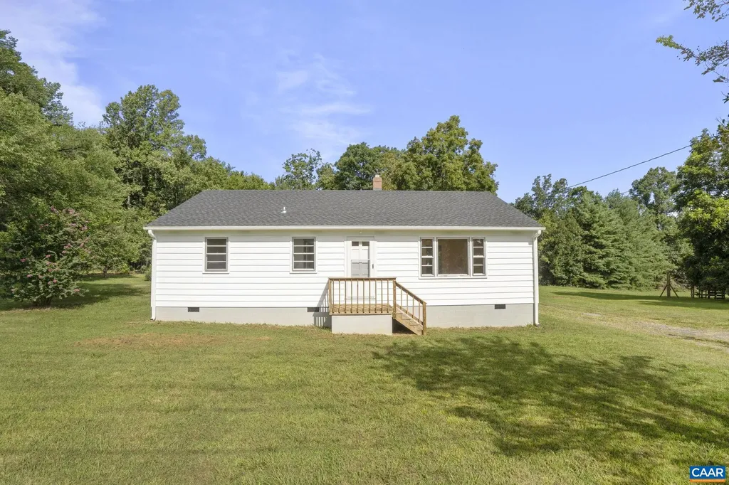 12395 Constitution Route S Scottsville VA 24590