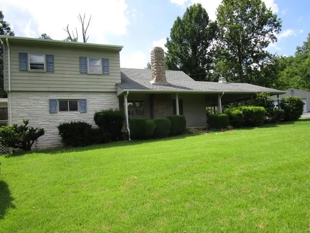 37 Oak Grove Lane Nellysford VA 22958