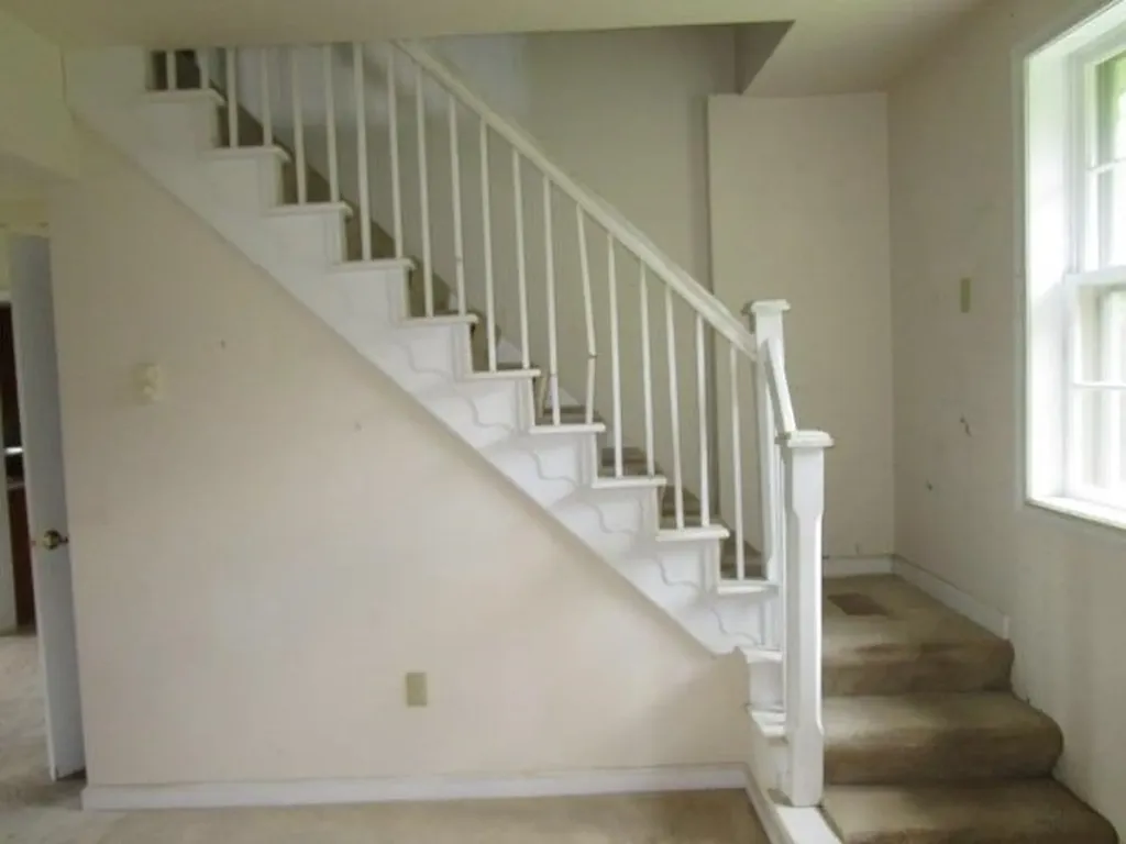 37 Oak Grove Lane Nellysford VA 22958