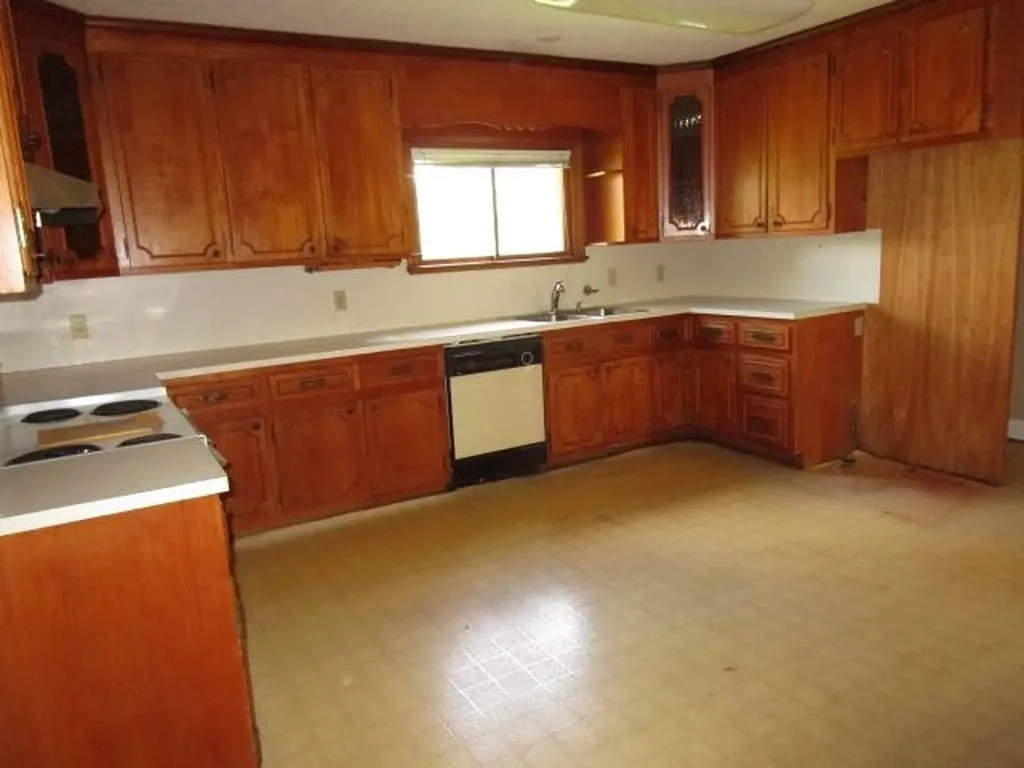 37 Oak Grove Lane Nellysford VA 22958