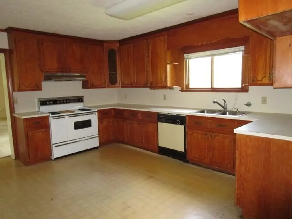 37 Oak Grove Lane Nellysford VA 22958