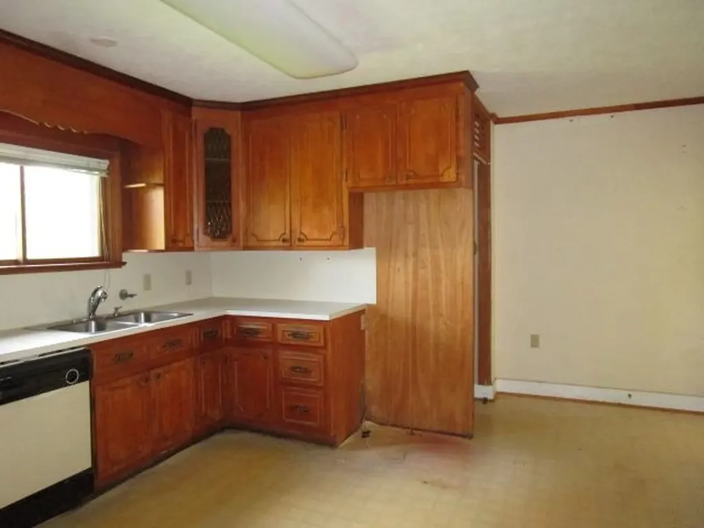 37 Oak Grove Lane Nellysford VA 22958