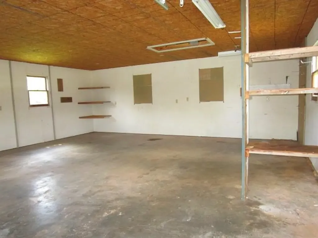 37 Oak Grove Lane Nellysford VA 22958