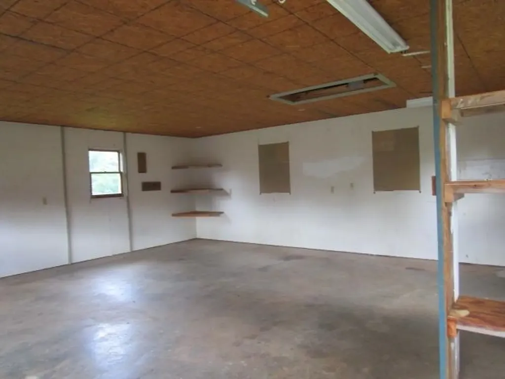 37 Oak Grove Lane Nellysford VA 22958