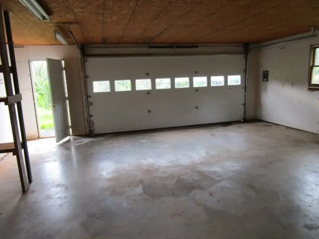 37 Oak Grove Lane Nellysford VA 22958