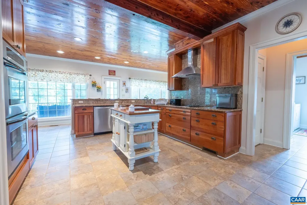 4995 Moriah Way Keswick VA 22947