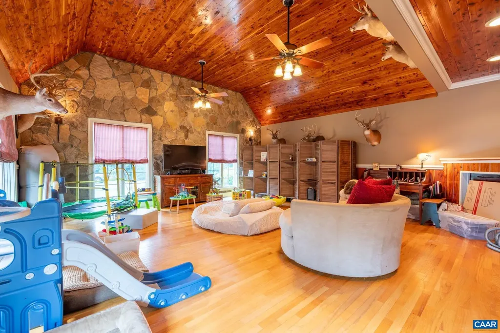 4995 Moriah Way Keswick VA 22947