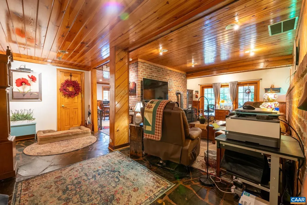 4995 Moriah Way Keswick VA 22947