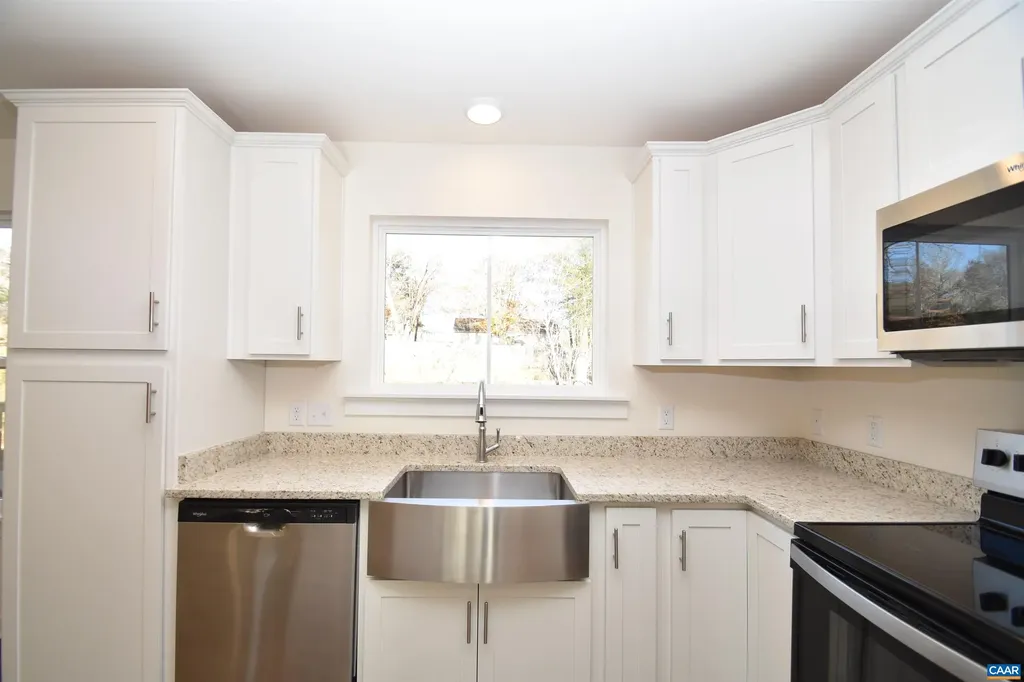 927 Jefferson Drive Palmyra VA 22963