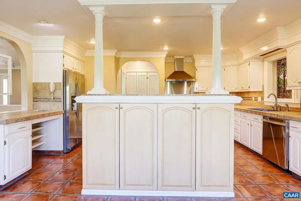 843 Campbell Road Keswick VA 22947