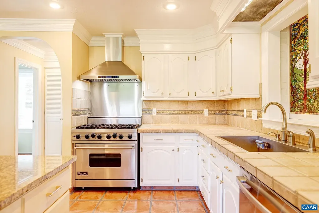 843 Campbell Road Keswick VA 22947