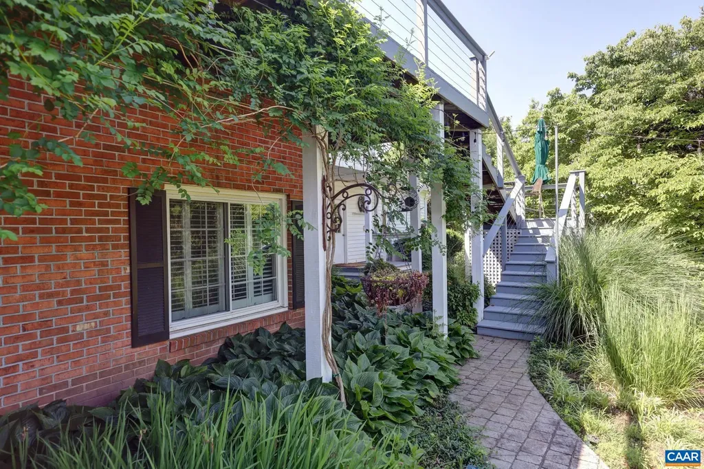 843 Campbell Road Keswick VA 22947