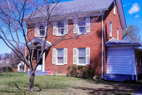 1637 Mulberry Street Waynesboro VA 22980