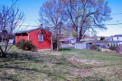 1637 Mulberry Street Waynesboro VA 22980