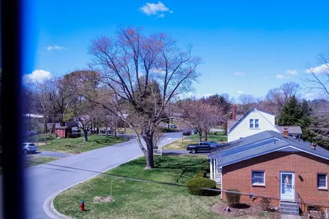 1637 Mulberry Street Waynesboro VA 22980