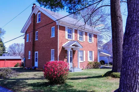 1637 Mulberry Street Waynesboro VA 22980