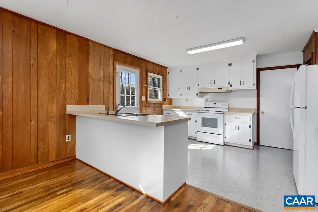 492 Avon Road Afton VA 22920