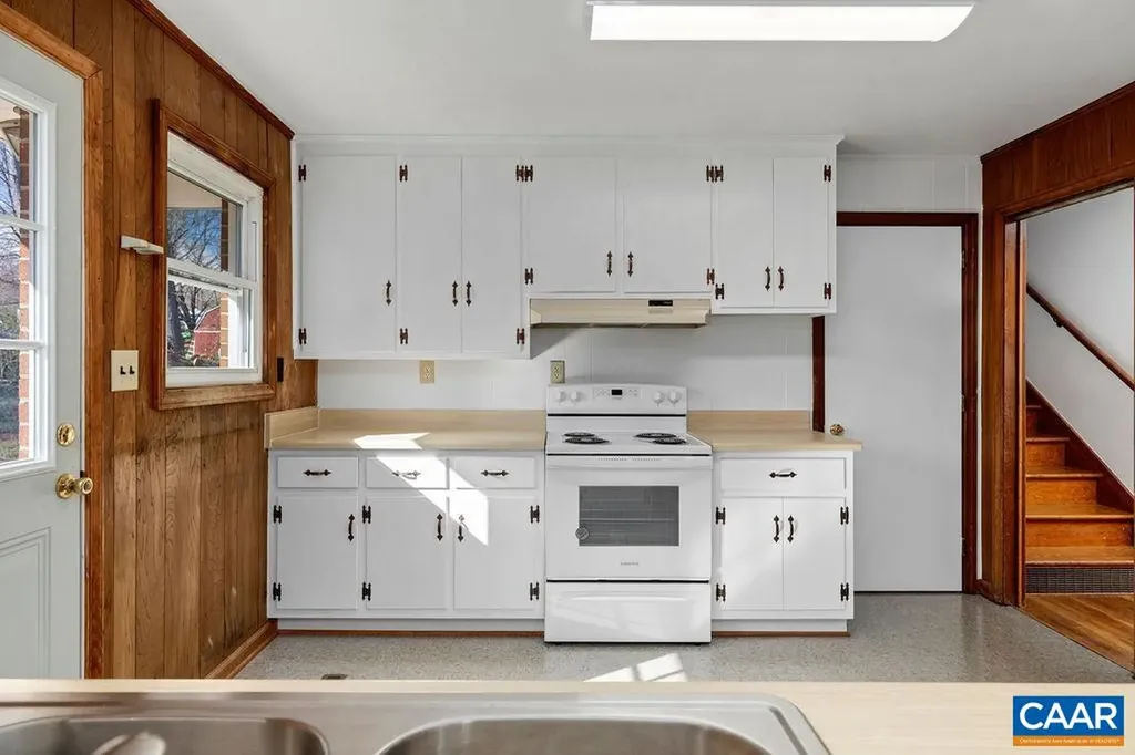 492 Avon Road Afton VA 22920