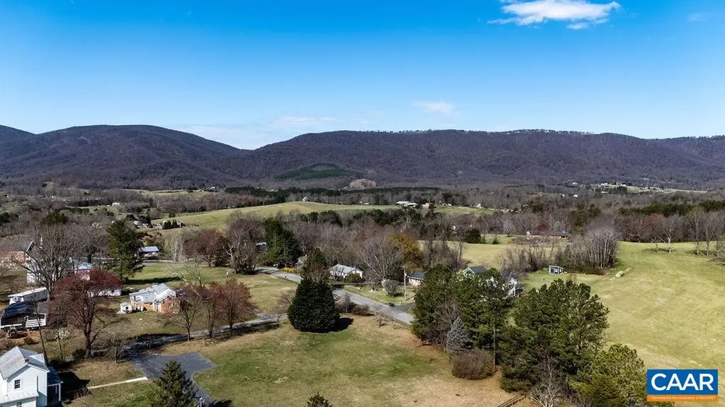 492 Avon Road Afton VA 22920