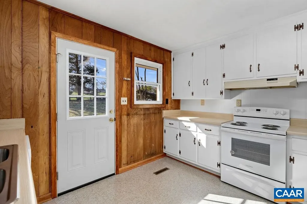 492 Avon Road Afton VA 22920