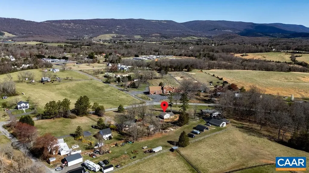 492 Avon Road Afton VA 22920