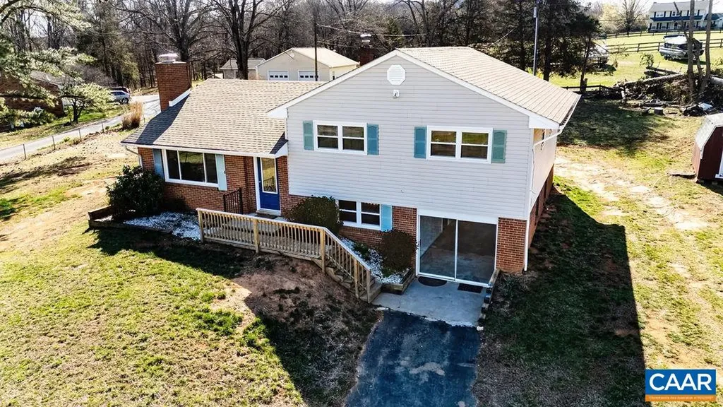 492 Avon Road Afton VA 22920