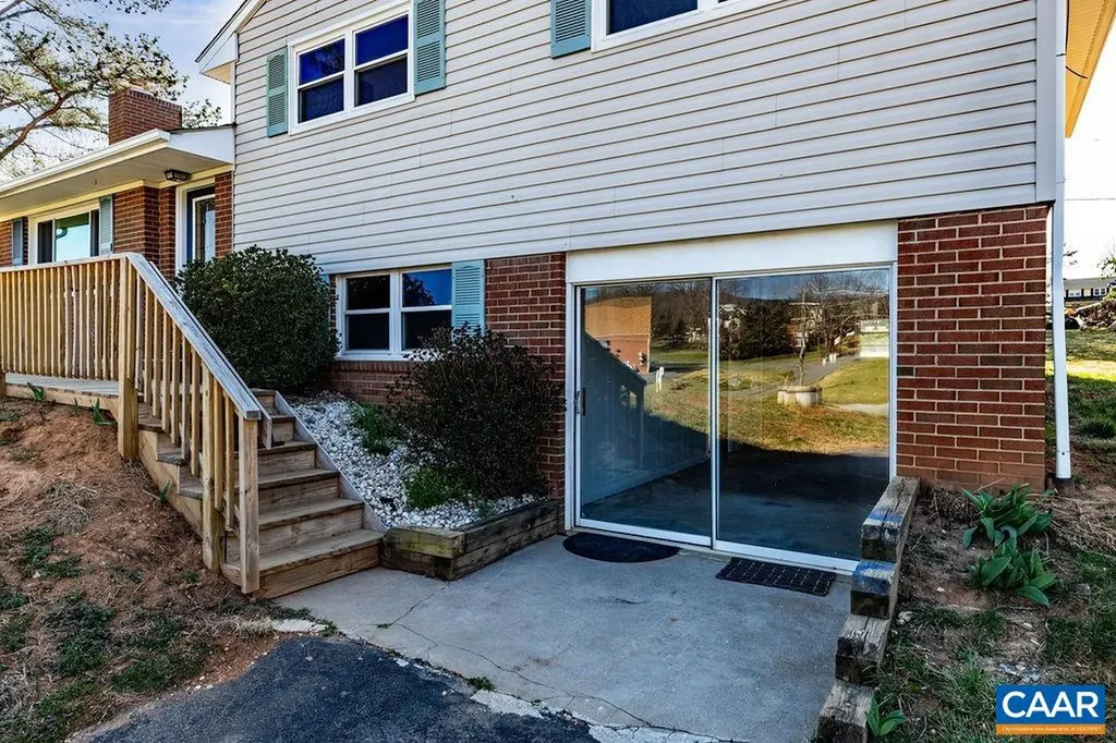 492 Avon Road Afton VA 22920