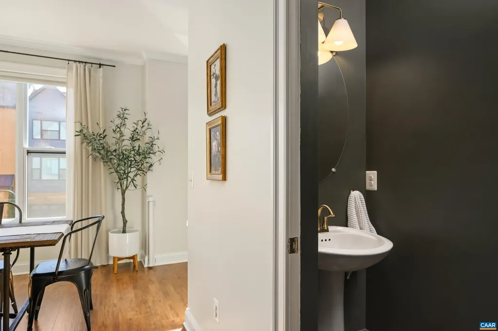 147 Junction Lane Charlottesville VA 22902