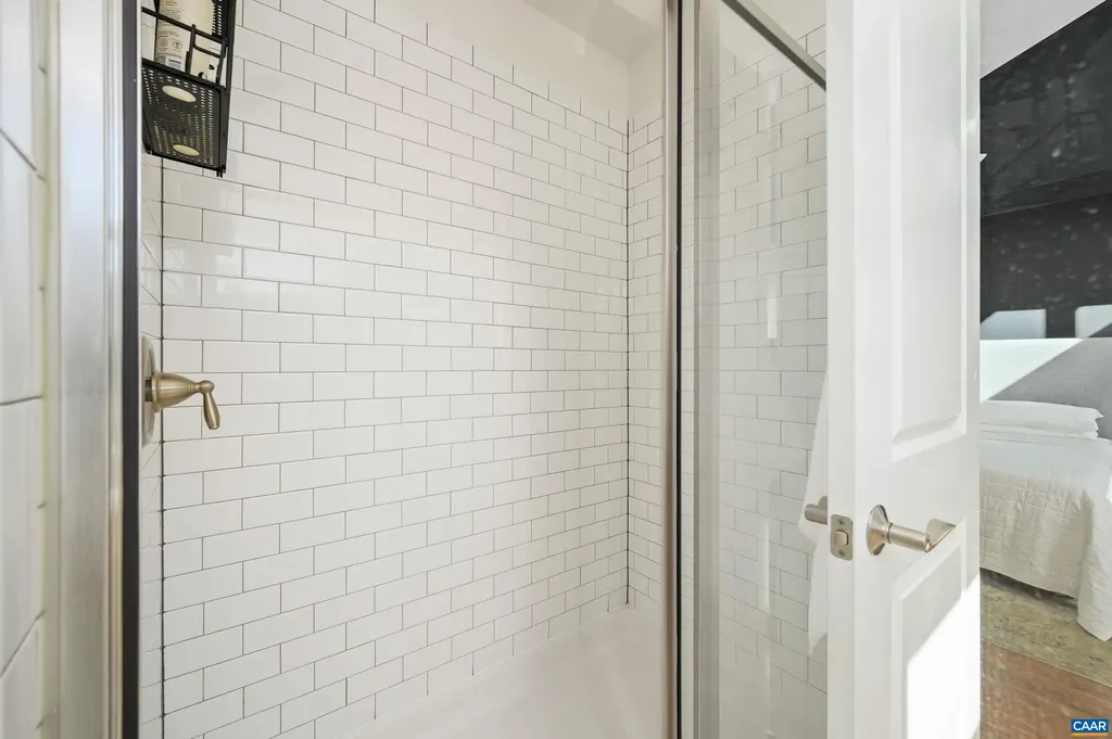 147 Junction Lane Charlottesville VA 22902