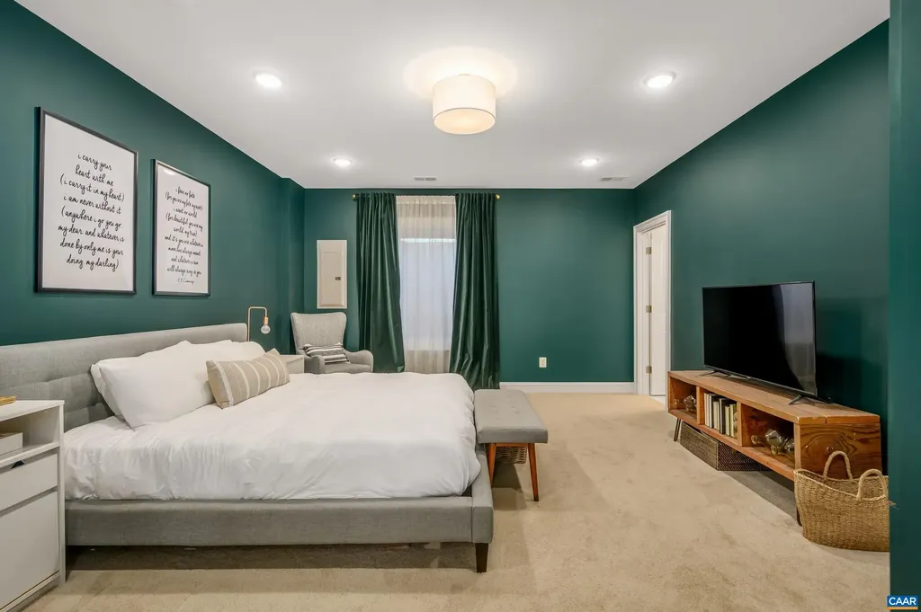 147 Junction Lane Charlottesville VA 22902