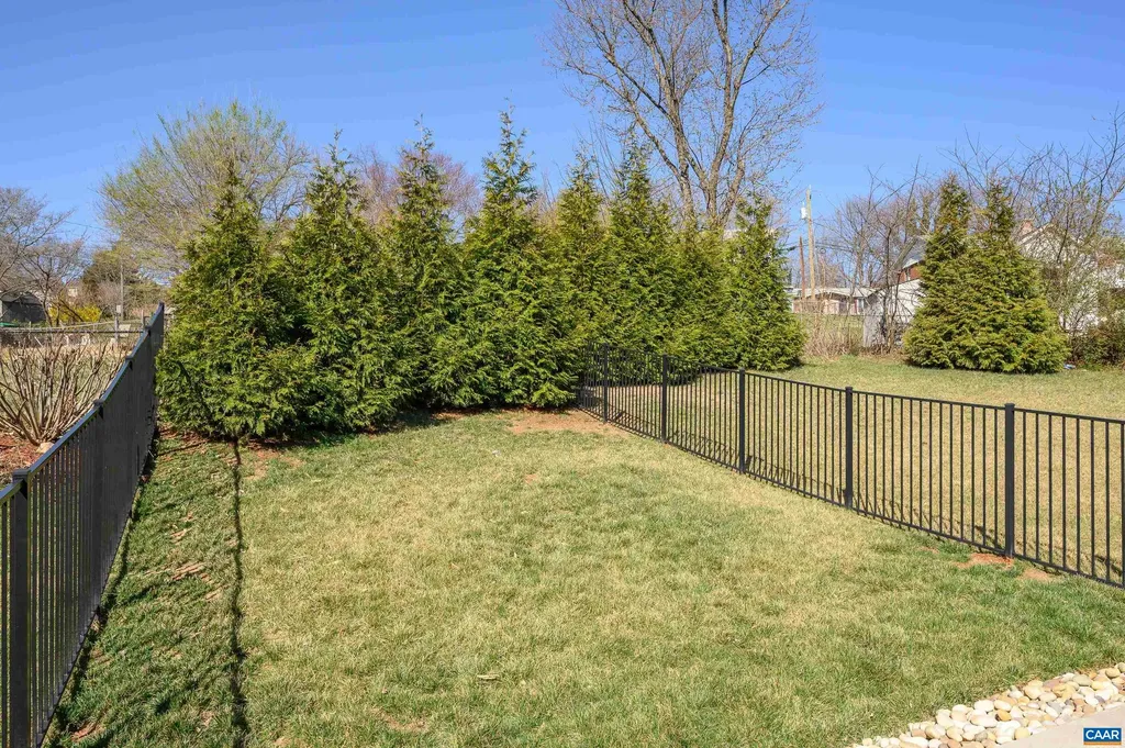 147 Junction Lane Charlottesville VA 22902