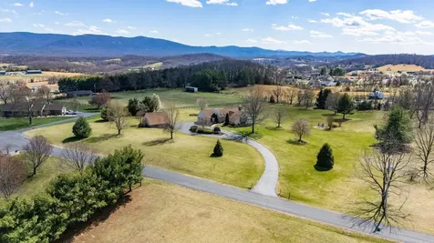 269 Foxfield Drive Staunton VA 24401