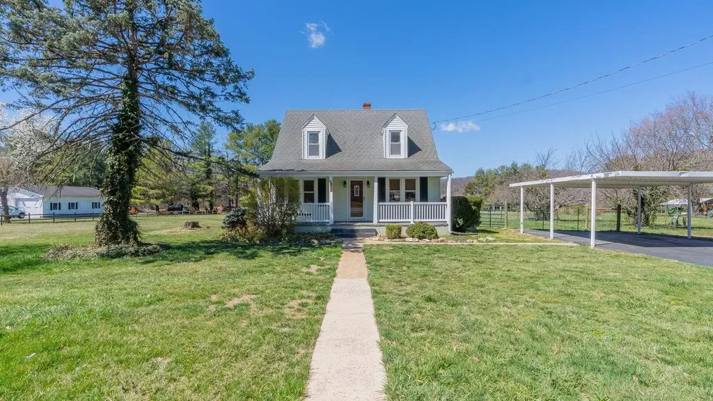 4544 East Side Highway Grottoes VA 24441