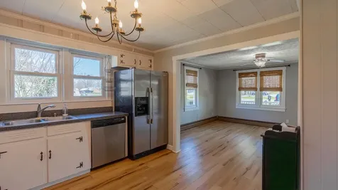 4544 East Side Highway Grottoes VA 24441
