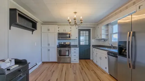 4544 East Side Highway Grottoes VA 24441