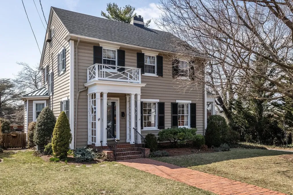 25 Maplehurst Avenue Harrisonburg VA 22801