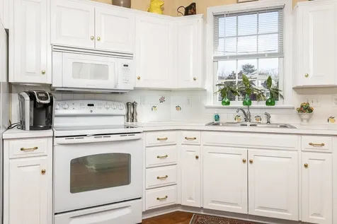 25 Maplehurst Avenue Harrisonburg VA 22801