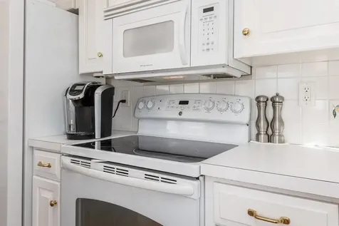 25 Maplehurst Avenue Harrisonburg VA 22801