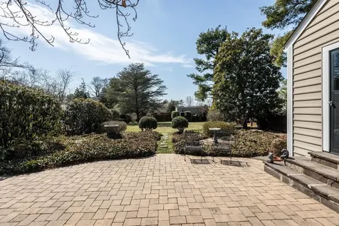 25 Maplehurst Avenue Harrisonburg VA 22801