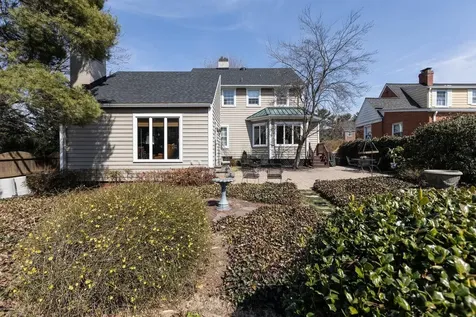 25 Maplehurst Avenue Harrisonburg VA 22801