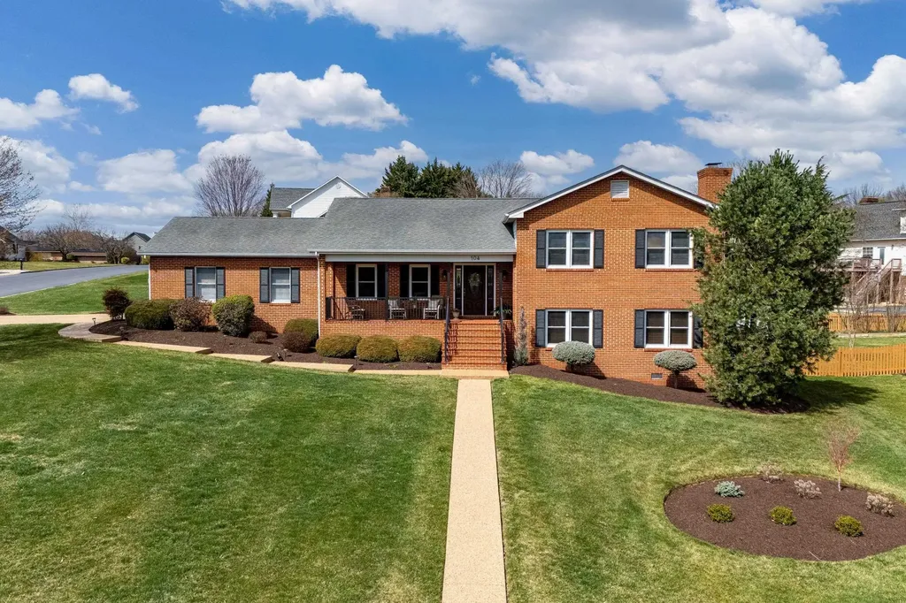104 Amber Lane Bridgewater VA 22812