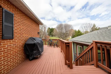 104 Amber Lane Bridgewater VA 22812