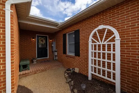 104 Amber Lane Bridgewater VA 22812