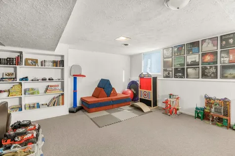 205 Overbrook Street Staunton VA 24401