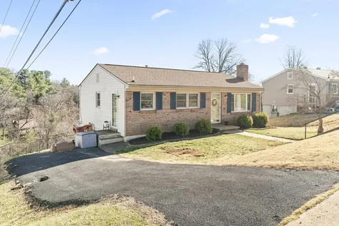 205 Overbrook Street Staunton VA 24401
