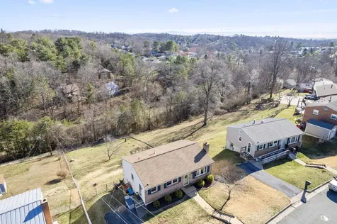 205 Overbrook Street Staunton VA 24401