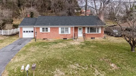 303 Norwood Road Staunton VA 24401