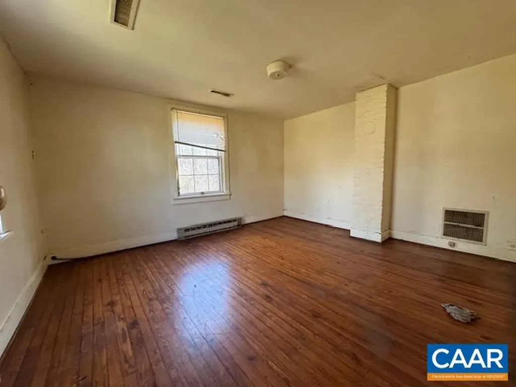 4473 Old Sand Road Schuyler VA 22969