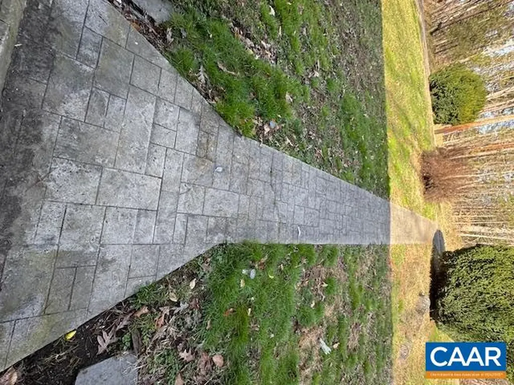 4473 Old Sand Road Schuyler VA 22969